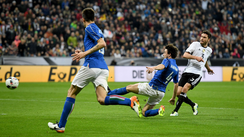 Derby-ul sferturilor: Germania - Italia, sâmbătă, ora 22 - derby-1467133226.jpg