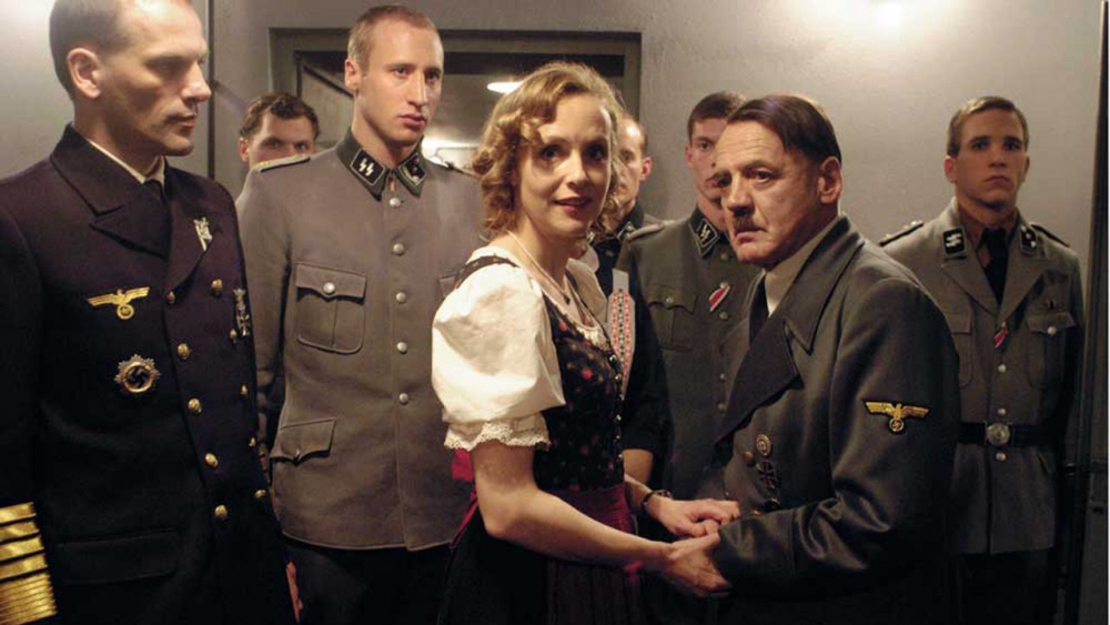 DESCOPERIRE INCREDIBILĂ: Eva Braun, soția lui Adolf Hitler, ar fi avut origini evreiești - deruntergangevahitler-1396784024.jpg