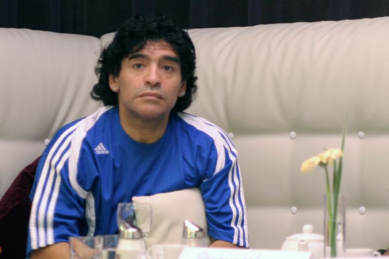 Diego Maradona, rănit ușor într-un accident rutier - diegomaradona-1310452464.jpg