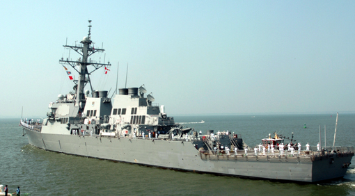 Distrugătorul american  USS Ross,  în portul Constanța - distrugatorulamericanussross-1409935207.jpg