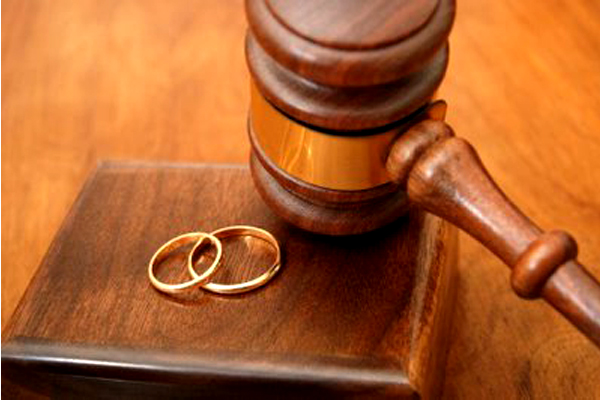 INS/ Românii divorțează pe capete - divort1-1344587791.jpg