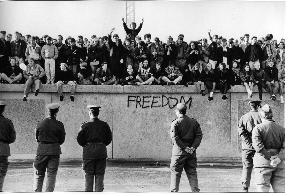 Căderea Zidului Berlinului. 9 noiembrie 1989, ziua care a schimbat lumea - documentar2-1573255499.jpg