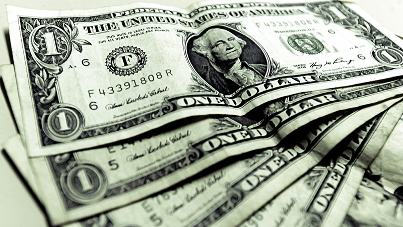 Dolarul o ține din record în record - dolarul-1426523033.jpg