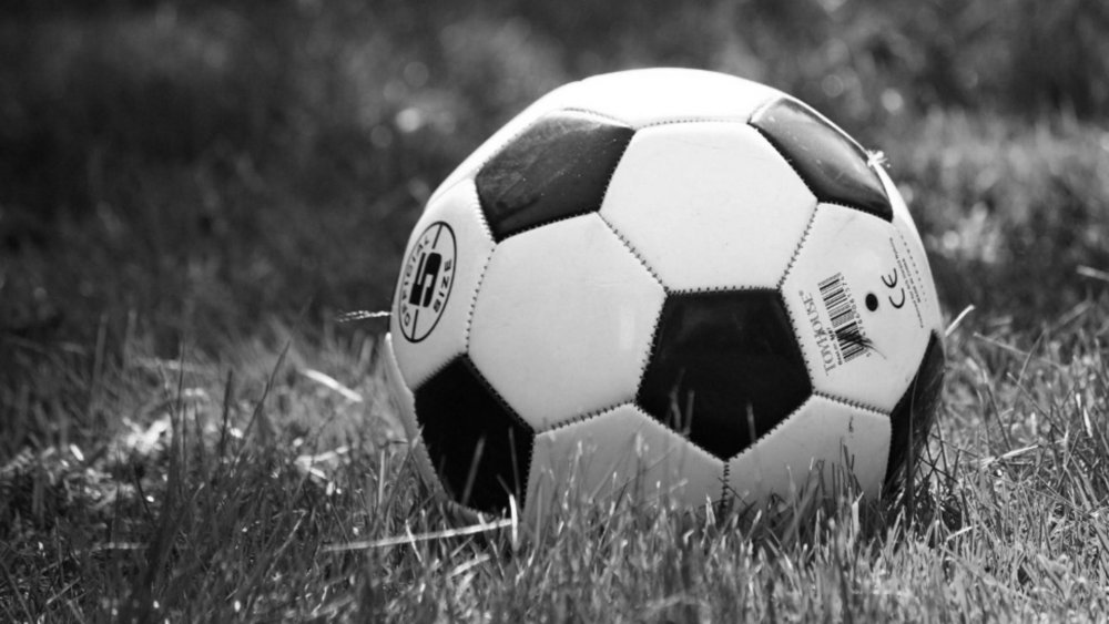 Doliu în lumea sportului românesc: Un mare om de fotbal a murit - doliu-1650979228.jpg