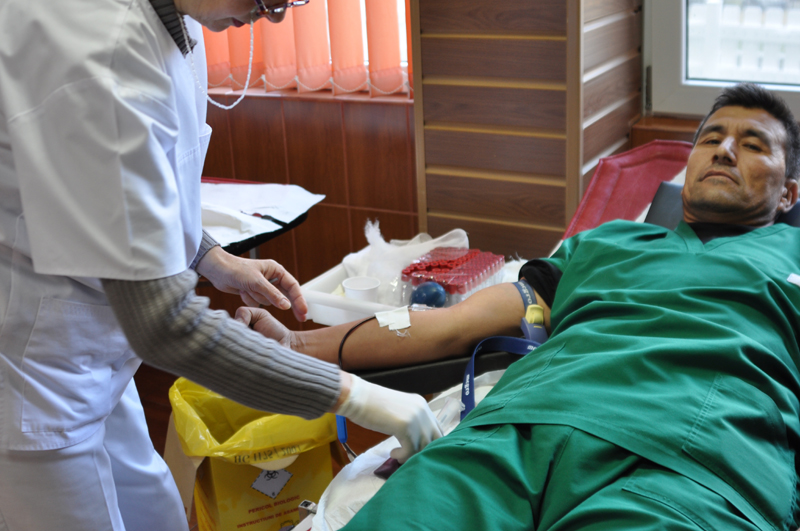 România duce lipsă de donatori de sânge - donaresange2-1336505610.jpg