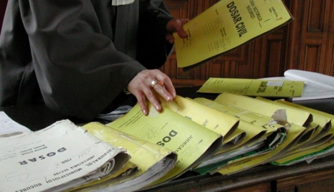 Peste 20.000 de dosare penale, pe birourile procurorilor din Constanța, în 2012 - dosarepenale1341399408-1359038096.jpg