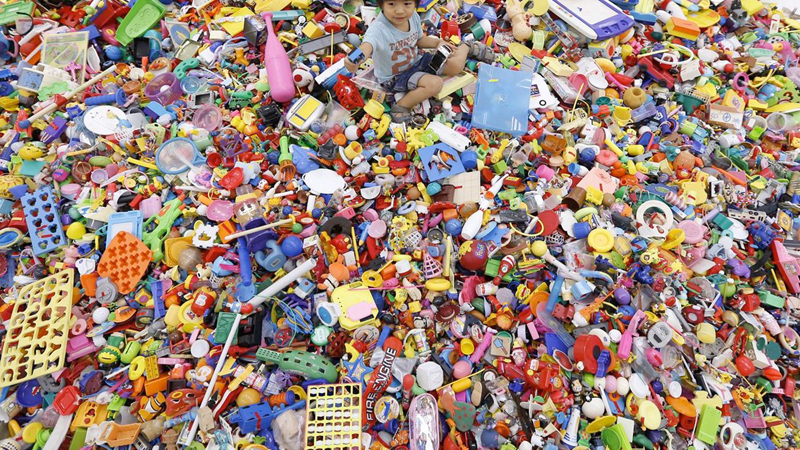 Două containere pline cu jucării, confiscate  de polițiștii constănțeni - doua-1468507625.jpg