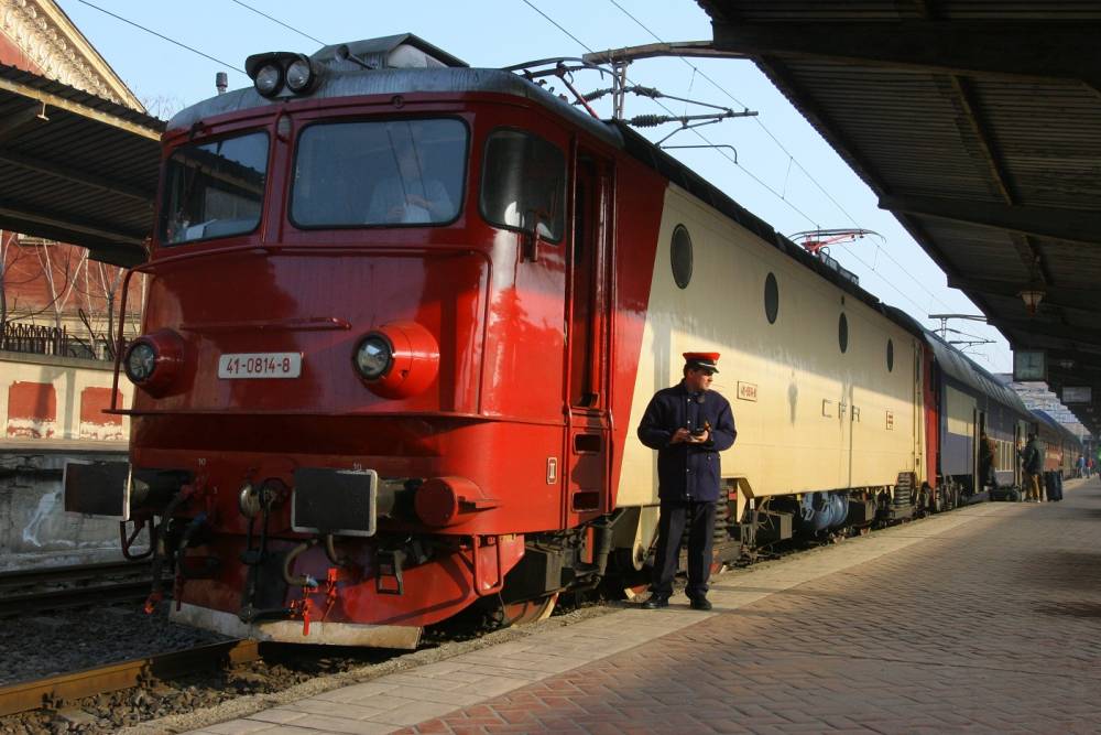 CFR. Modificări temporare în circulația trenurilor spre Mangalia - douabiletelapretdeunul1423751974-1447421568.jpg