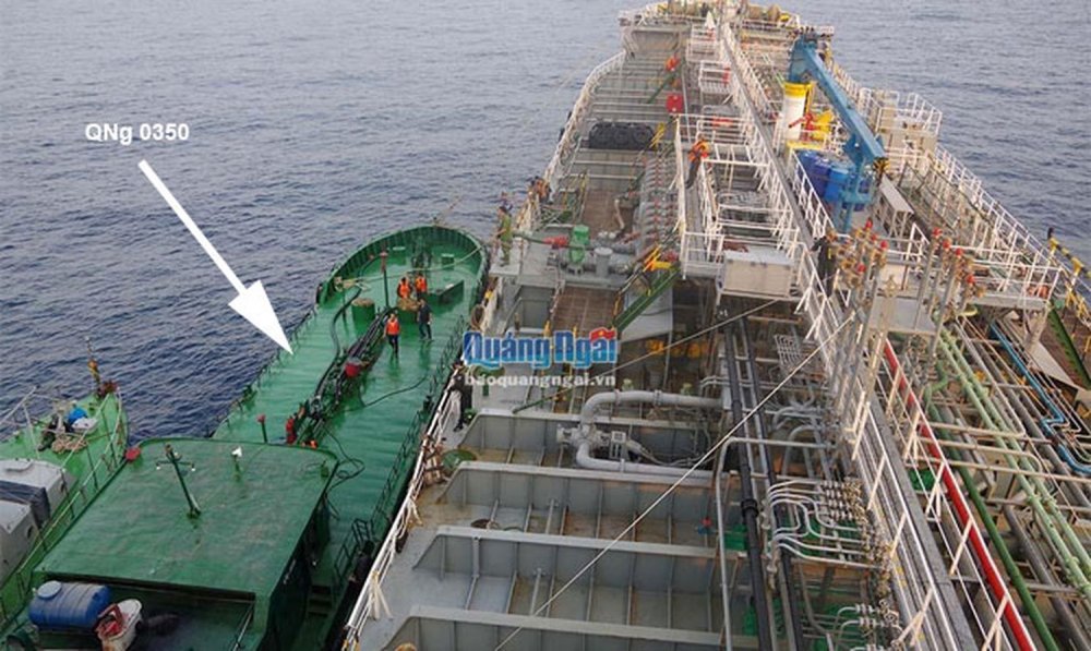 Două nave au fost reținute pentru contrabandă cu benzină - douanaveaufostretinutepentrucont-1555591654.jpg