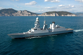 Două nave militare ajung în Marea Neagră - douanavemilitare-1409243278.jpg