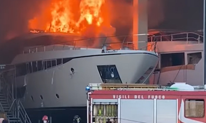 Două yacht-uri de lux au fost distruse de incendii - douayachturideluxaufostdistrused-1642101275.jpg