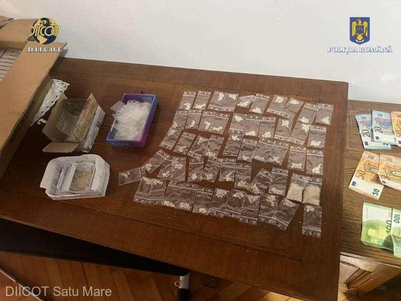 Traficant de droguri, arestat preventiv; a fost prins cu zeci de grame de cristal în maşină - drogs-1705247713.jpeg