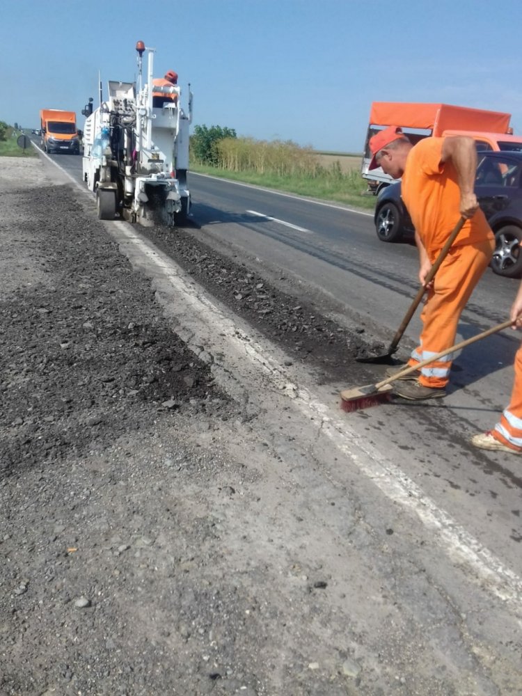 Lucrări de reparații extinse, pe mai multe drumuri din județul Constanța - drumurijudetene-1569602639.jpg
