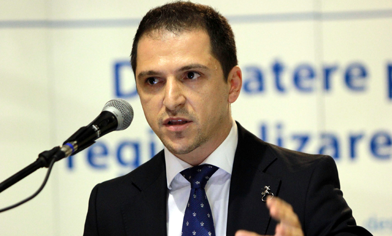 Deputatul Mihai Tararache: 
