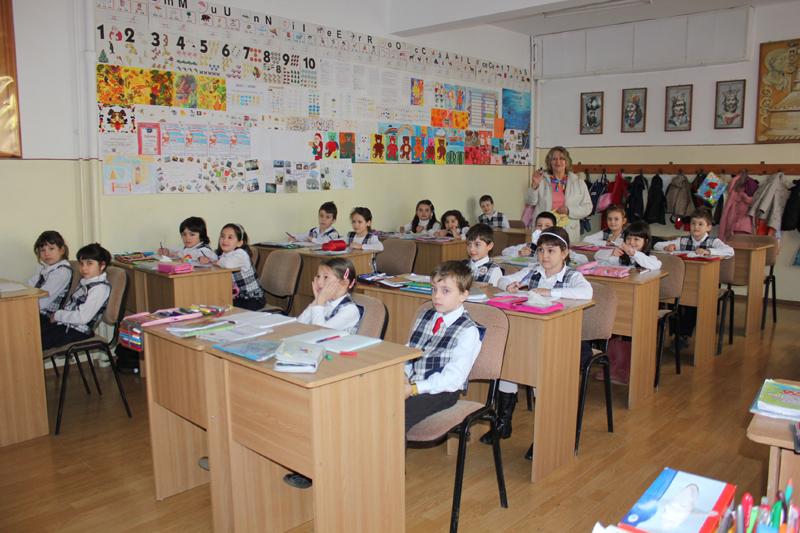Cursuri suspendate în patru școli din Constanța - dupavacanta1423404259-1484827660.jpg