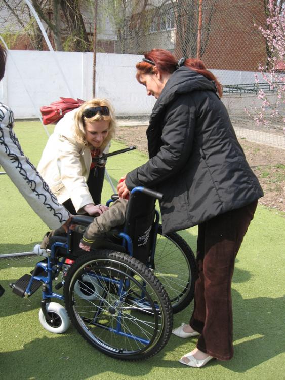 Ghid pentru părinții care au copii cu dizabilități, în curând la Constanța - e8e3a7bc9f96f3ce85b3e3197a1bd40a.jpg