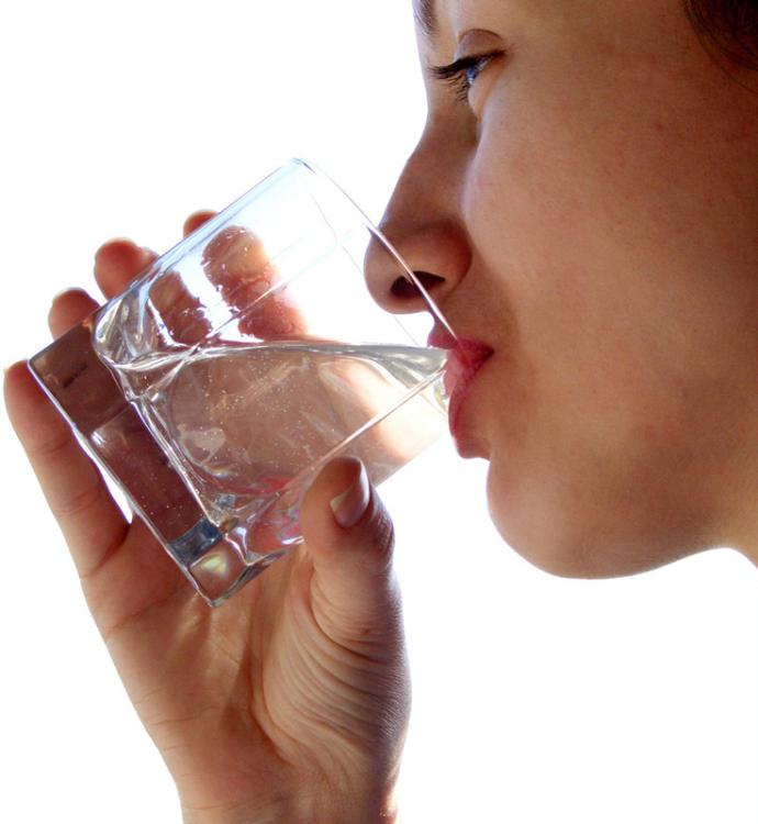 Beți un pahar de apă la fiecare 15-20 de minute! - ea35e26502ea52b21068f4d11bc08024.jpg