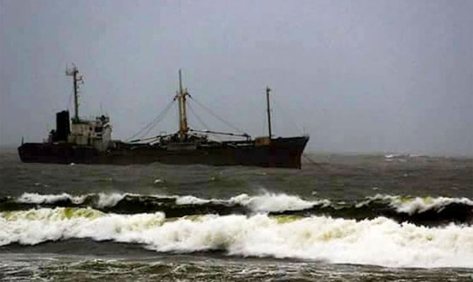Echipajul unui cargou aflat în pericol a fost evacuat - echipajulunuicargouaflatinperico-1515331576.jpg