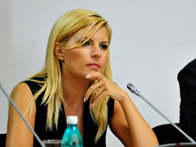 Elena Udrea demisioneză de la conducerea PDL București - elena-1339499454.jpg