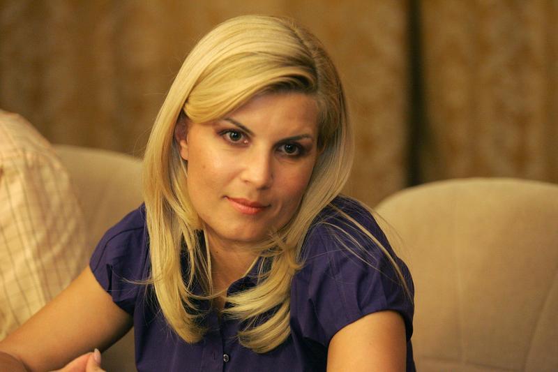 Elena Udrea poate fi URMĂRITĂ PENAL, nu și REȚINUTĂ! - elenaudreapoate-1446045257.jpg