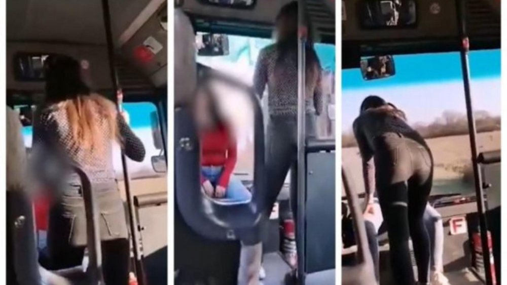 Situaţie revoltătoare: Eleve filmate în timp ce dansează pe bordul autobuzului care le duce de la şcoală spre casă - eleve-1643641849.jpg