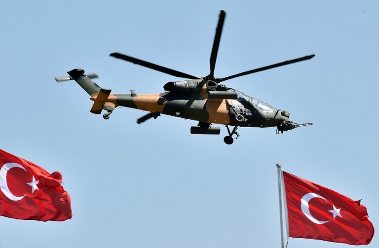 VIDEO / Un elicopter militar s-a prăbușit în Istanbul. Sunt mai multe victime - eli-1549907387.jpg