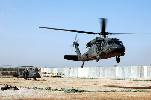 Tragedie în Pakistan: elicopterele NATO au ucis 25 de militari - elicopter-1322399112.jpg