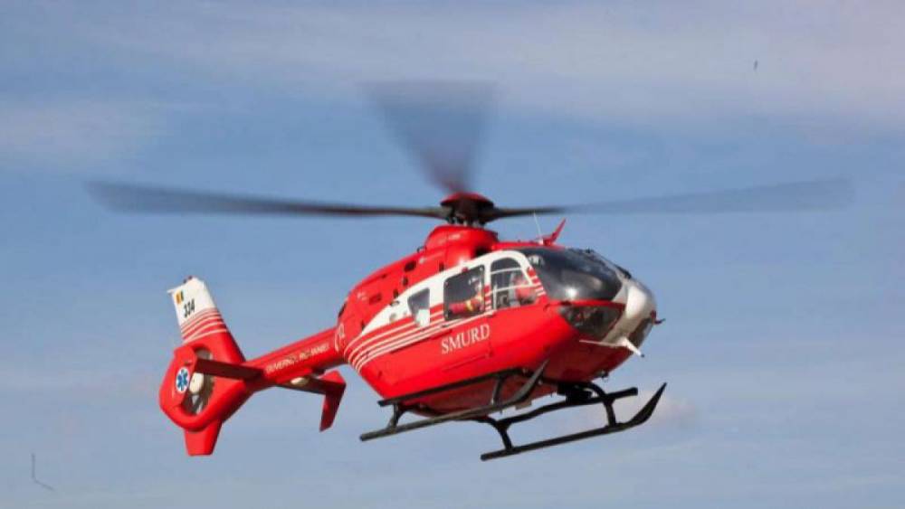 ACCIDENT GRAV, la Medgidia. Patru victime. Elicopterul SMURD a intervenit - elicopter-1490543847.jpg