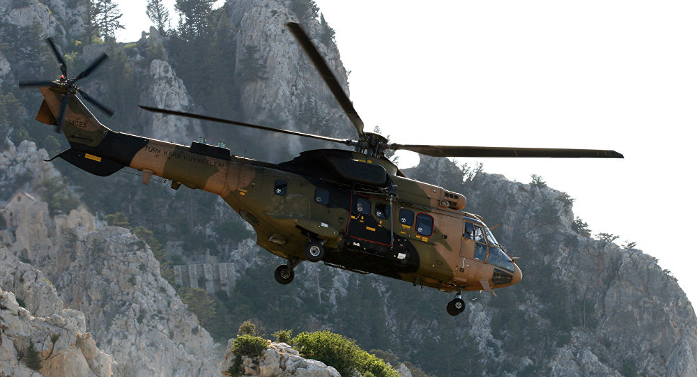 Doi militari turci au murit după ce un elicopter s-a prăbușit în cursul operațiunii în Siria - elicopter-1518273475.jpg