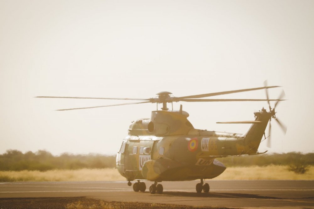 Elicopter IAR- 330 avariat în Mali, transportat la Baza Militară „Mihail Kogălniceanu” - elicopter2-1603988067.jpg