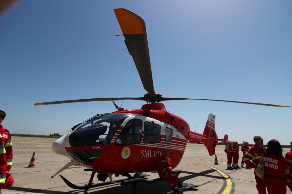 Cinci misiuni cu elicopterul SMURD, la Constanța - elicoptersmurd11024x682-1385372995.jpg