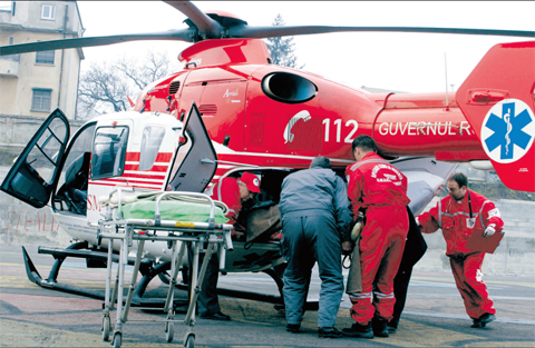 Heliportul Spitalului Județean, modernizat  de americani - elicoptersmurd1315475393-1315515725.jpg