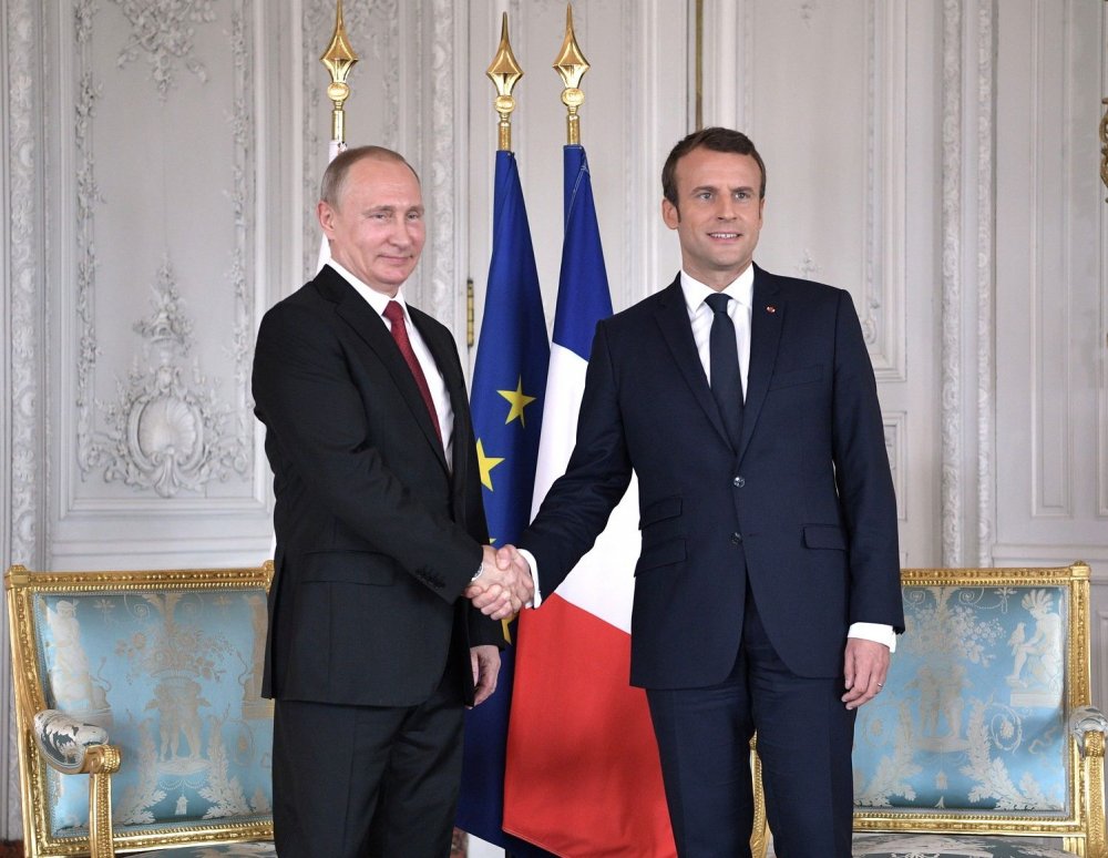 Emmanuel Macron îl va primi pe Vladimir Putin, la 19 august - emmanuel-1564337247.jpg