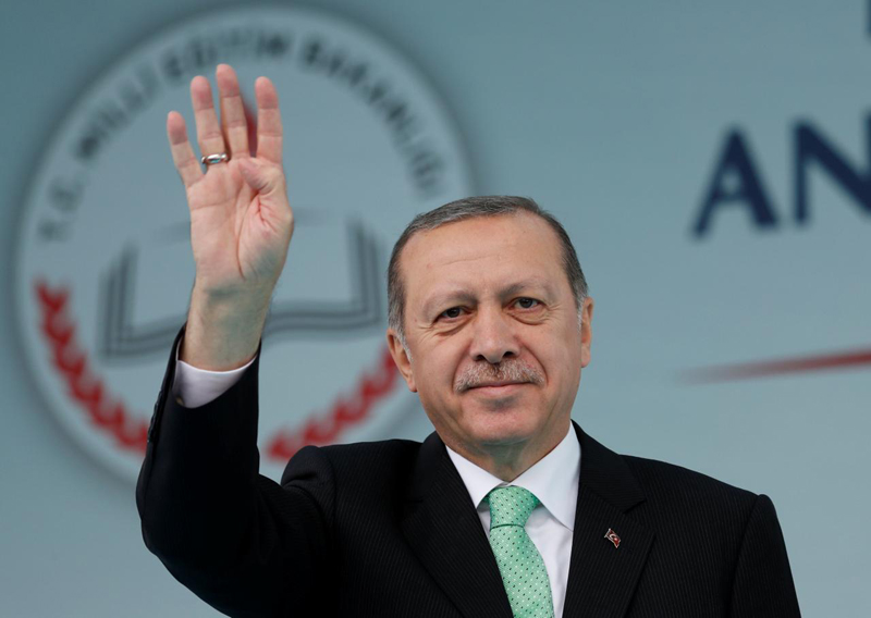Erdogan afirmă că aprobă pedeapsa  cu moartea, Parlamentul  votează pentru aceasta - erdogan-1533214506.jpg