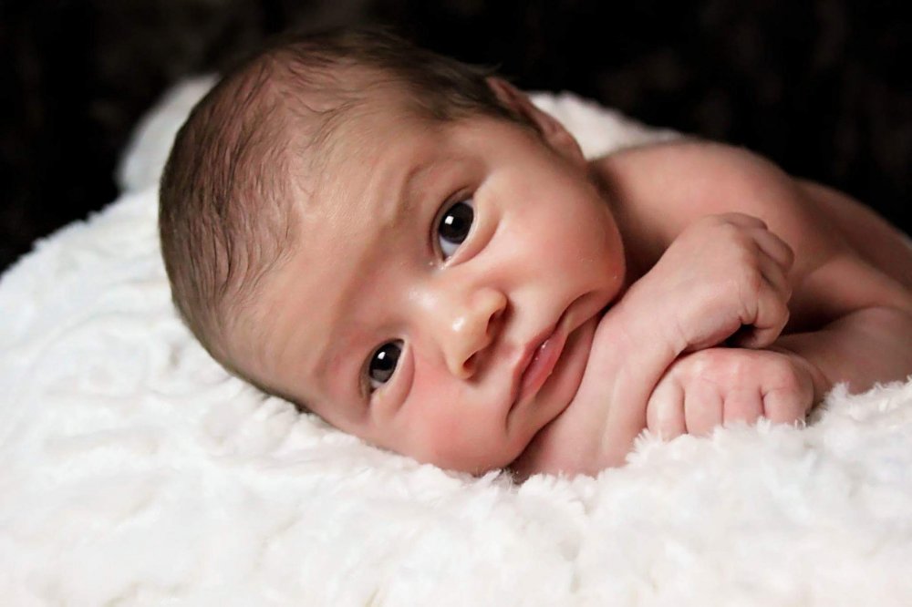 Ești mămică de bebeluș? Când este necesară vizita la medicul neonatolog - estimamica-1554799132.jpg