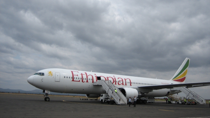 Avion de pasageri, deturnat către Geneva de propriul copilot - ethiopianairlinesboeing767300er7-1392634505.jpg