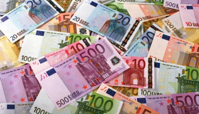 Euro rămâne la 4,4 lei - euro-1364296873.jpg
