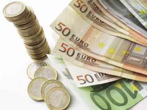 Euro, tot peste 4,51 lei - euro1-1348569745.jpg