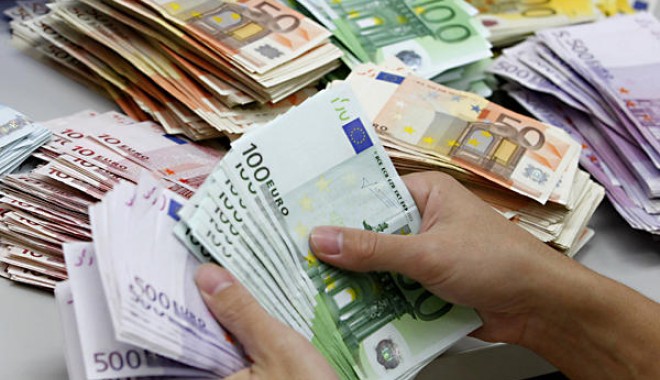 Euro rămâne peste 4,45 lei - euroghimpele11371464706-1380709955.jpg