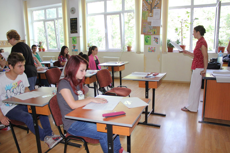 Proiect de voluntariat lansat la Școala nr. 11 din Constanța - evaluarenationala134082686113544-1446726071.jpg