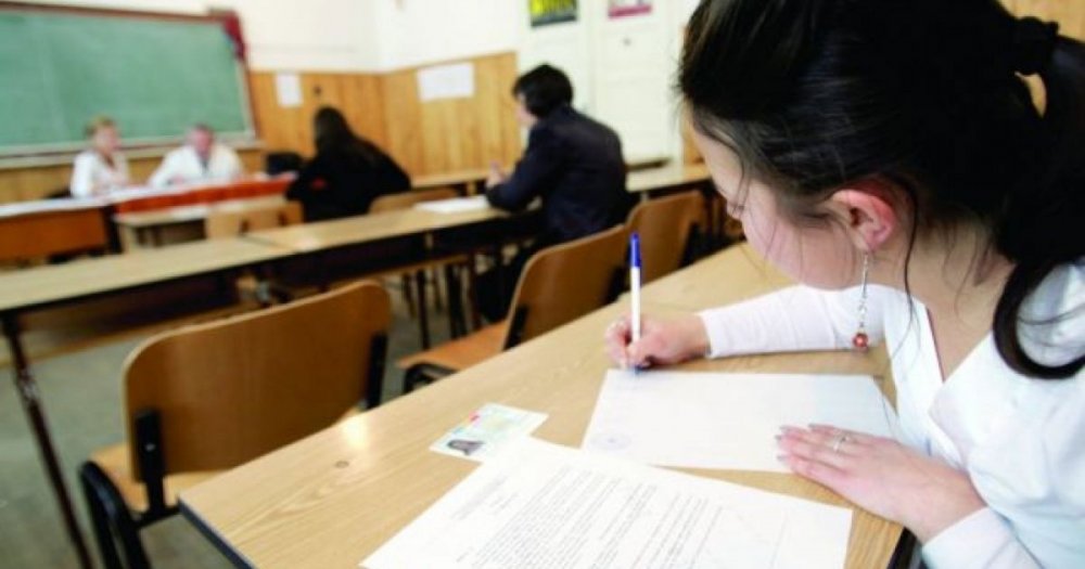 1.634 elevi din Constanţa au absentat la simularea examenului de bacalaureat de astăzi - examen-1616598238.jpg