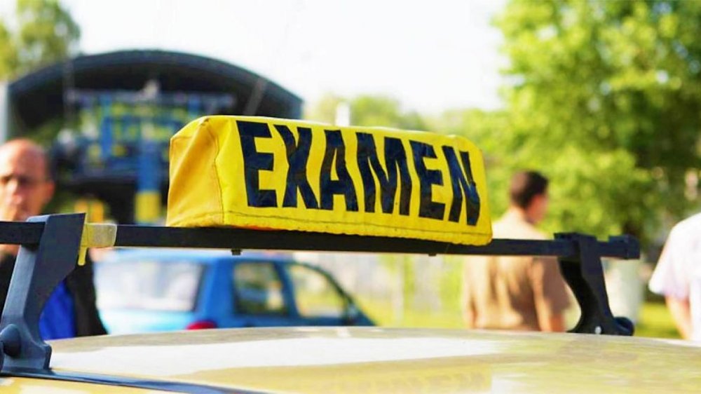Politiștii au extins cercetările în cazul fraudei la examenul auto. Numărul suspecţilor și al inculpaţilor a ajuns la 90 - examen-1668444765.jpg