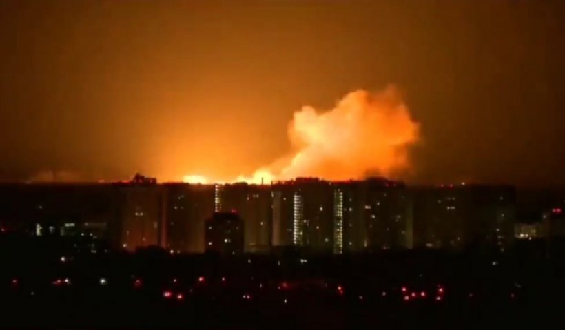 Explozii puternice la Kiev, la scurt timp după anunțul încheierii negocierilor ruso-ucrainene - explozie-1646069378.jpg