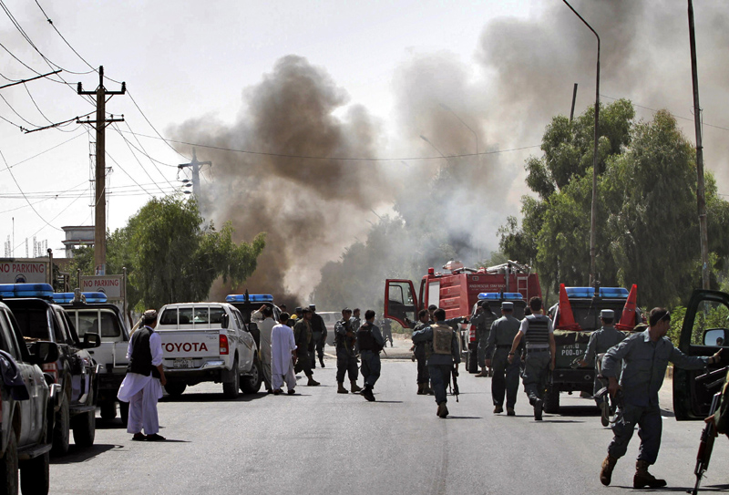 Kabul: Opt morți, în urma unor explozii provocate de un kamikaze - exploziekabul-1313768504.jpg