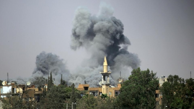 Explozie soldată cu cel puțin 14 morți. Gruparea jihadistă Stat Islamic a pus intenționat mine - exploziiinraqqa54813000-1508880825.jpg