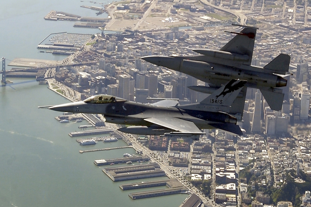 Olanda este gata să pună la dispoziție avioane F-16 pentru lupta împotriva Statului Islamic - f16angsanfranlarge-1411563058.jpg