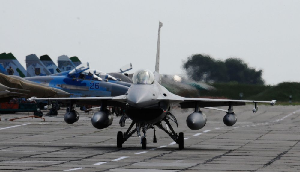 Olanda pregătește împreună cu alte țări începerea instruirii piloților ucraineni pe avioane F-16 - f16newest-1686592918.jpg