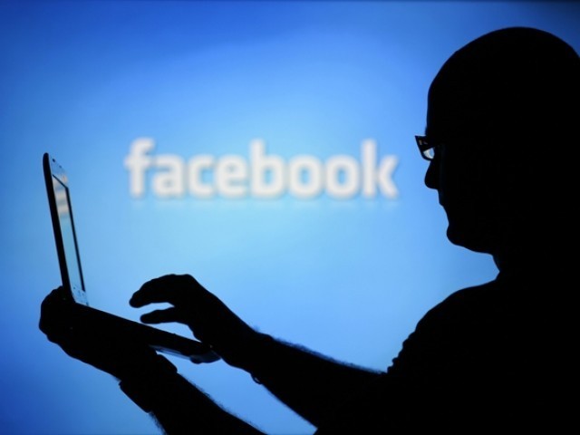 Cum vezi postările de pe Facebook fără să deschizi aplicația! - facebook-1402563526.jpg