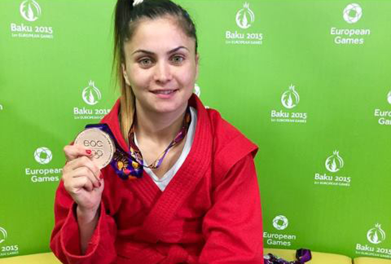 Farista Daniela Hondiu a câștigat bronzul la sambo, la Baku - faristasambosursafacebook-1435085661.jpg