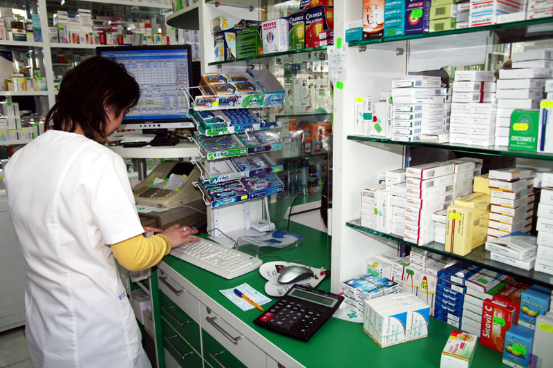 Farmaciștii amenință să nu mai elibereze rețete compensate - farmacie-1312118770.jpg